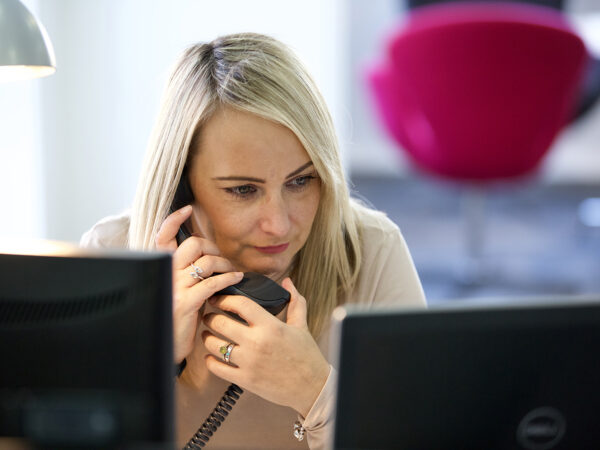 Cleaning customer support Customer Support on the phone.